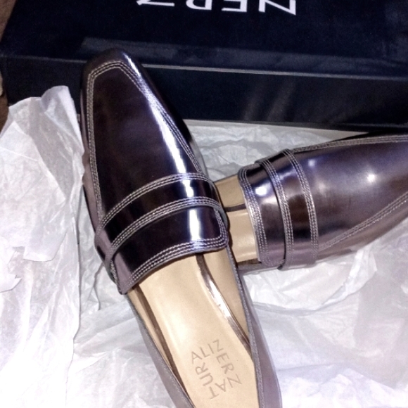 Naturalizer Cicero Mirror Loafers - Picture 6 of 6